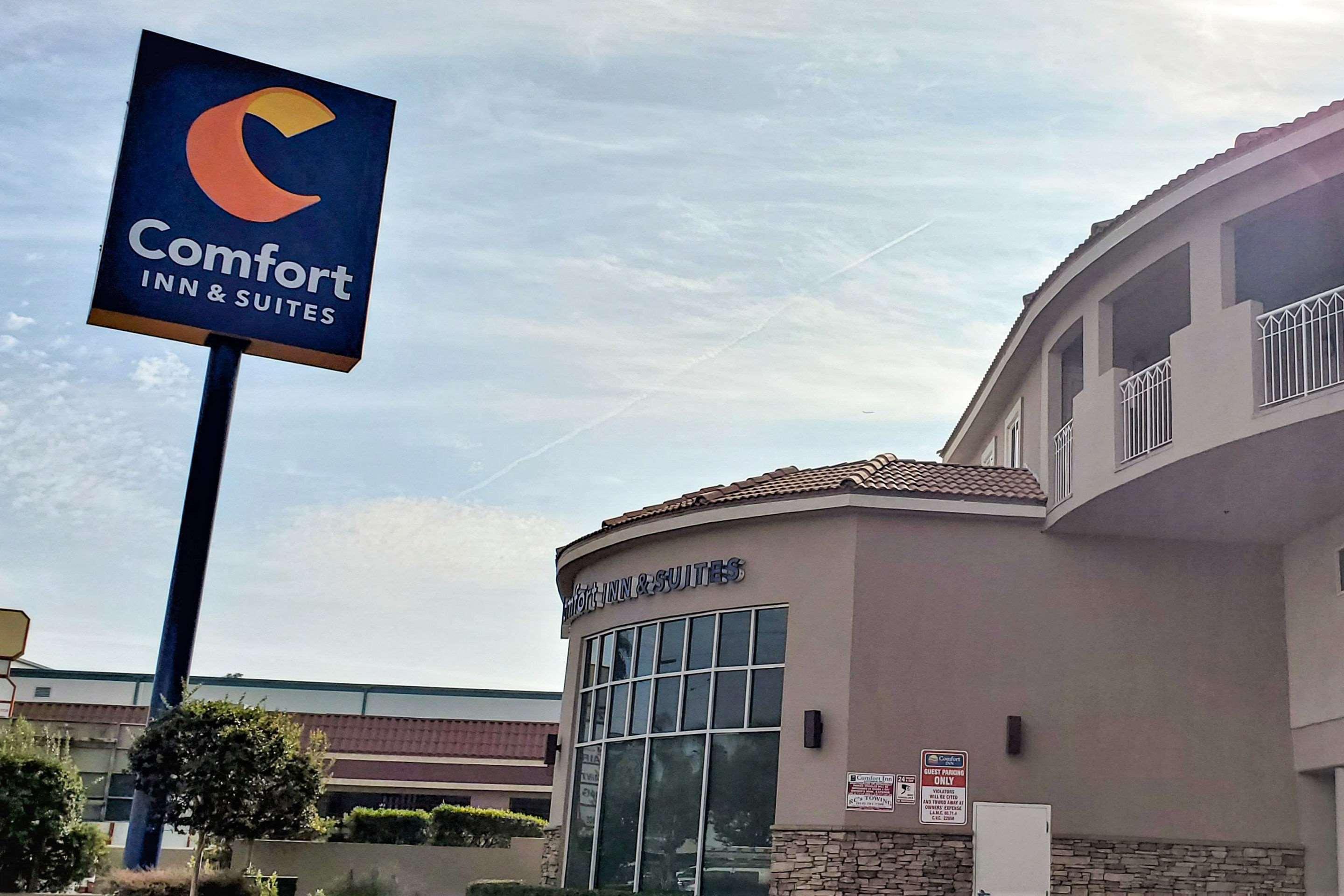 Comfort Inn & Suites Near Universal - N Hollywood - Burbank Los Angeles Esterno foto