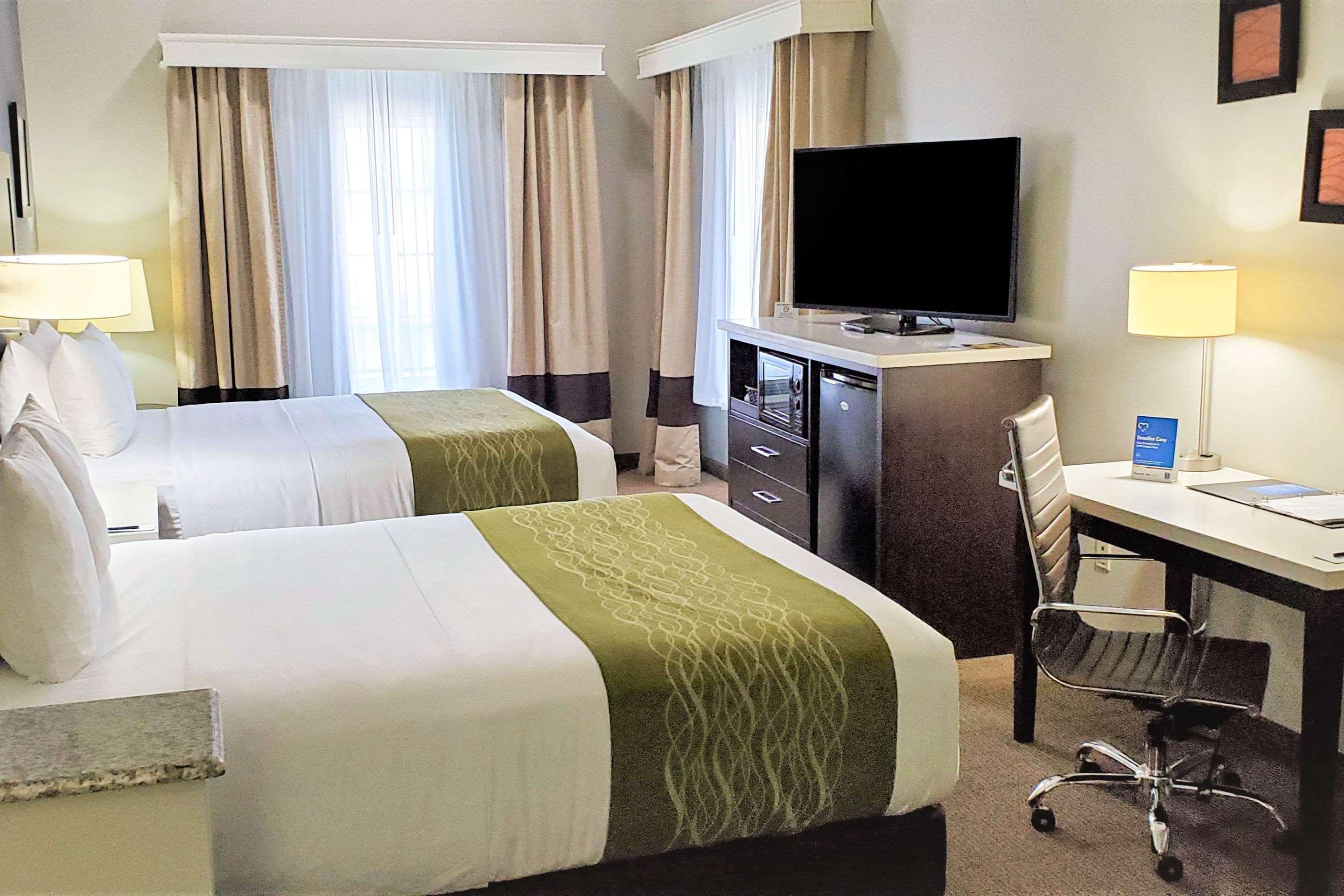 Comfort Inn & Suites Near Universal - N Hollywood - Burbank Los Angeles Esterno foto