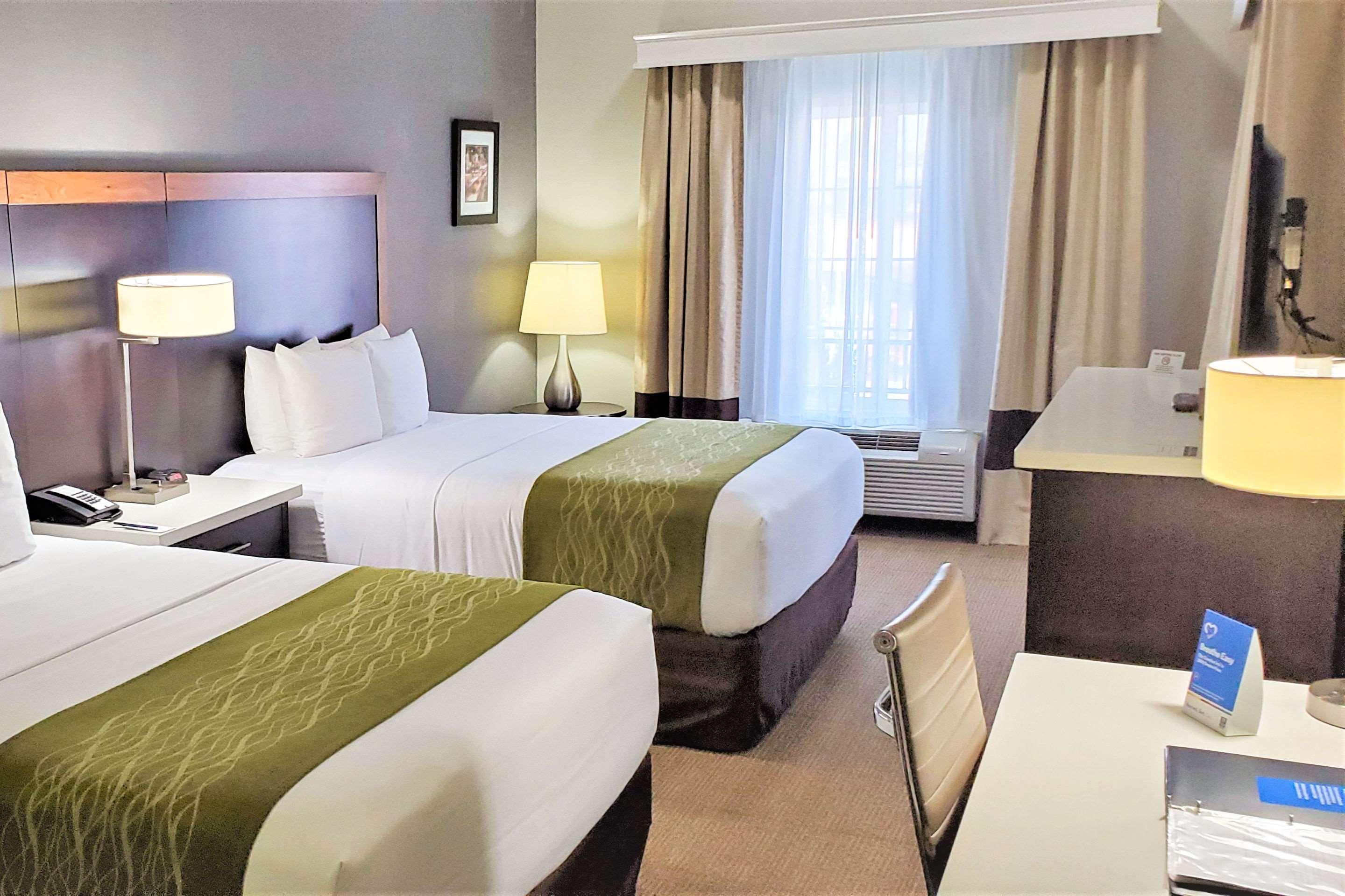 Comfort Inn & Suites Near Universal - N Hollywood - Burbank Los Angeles Esterno foto