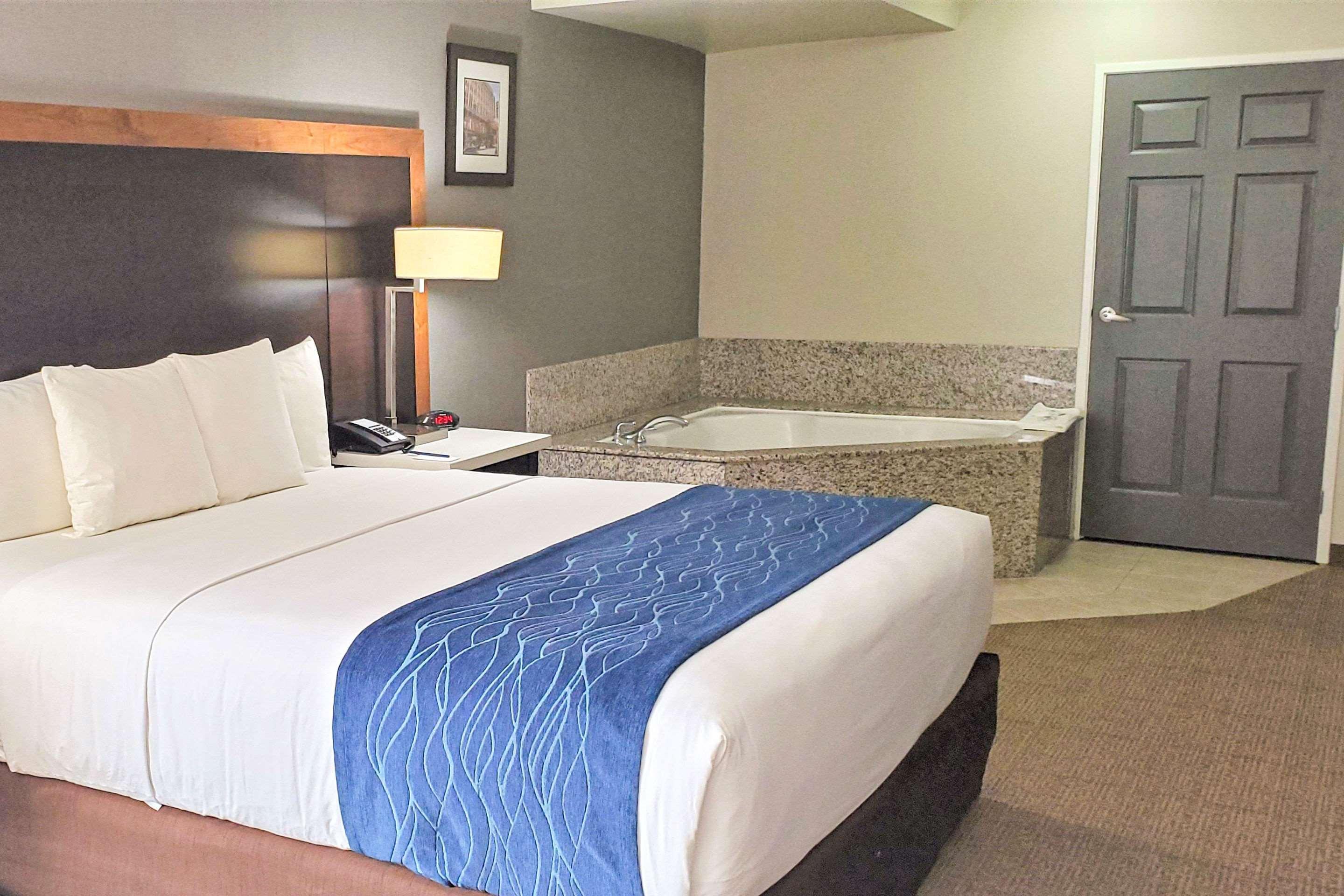 Comfort Inn & Suites Near Universal - N Hollywood - Burbank Los Angeles Esterno foto