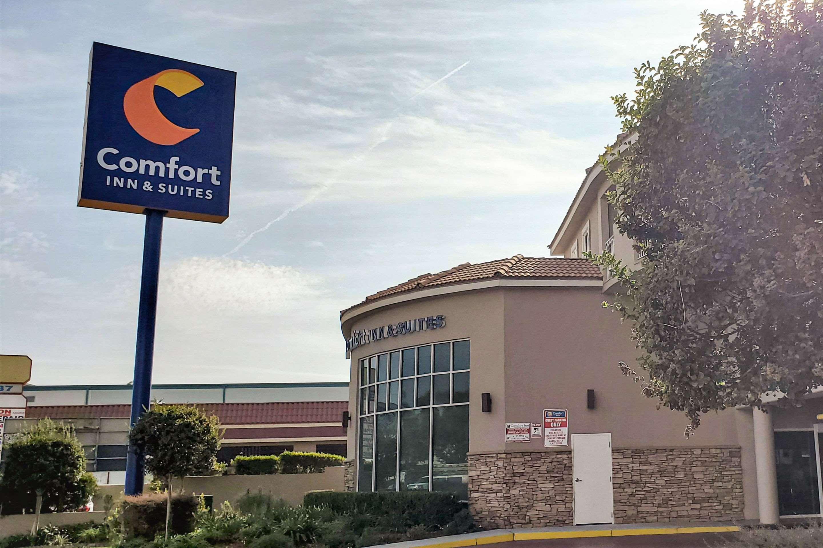 Comfort Inn & Suites Near Universal - N Hollywood - Burbank Los Angeles Esterno foto