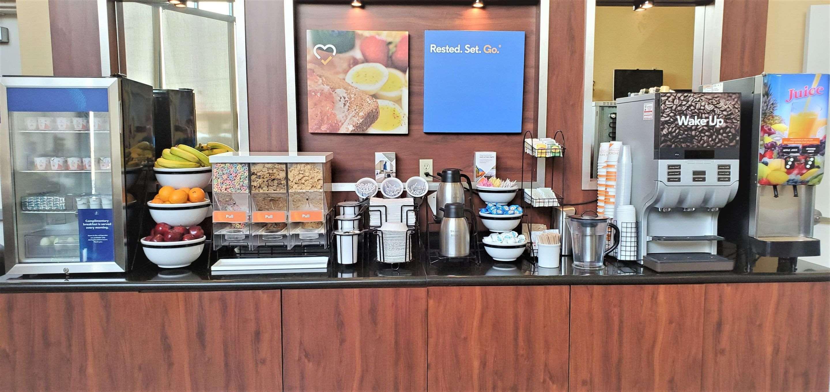 Comfort Inn & Suites Near Universal - N Hollywood - Burbank Los Angeles Esterno foto