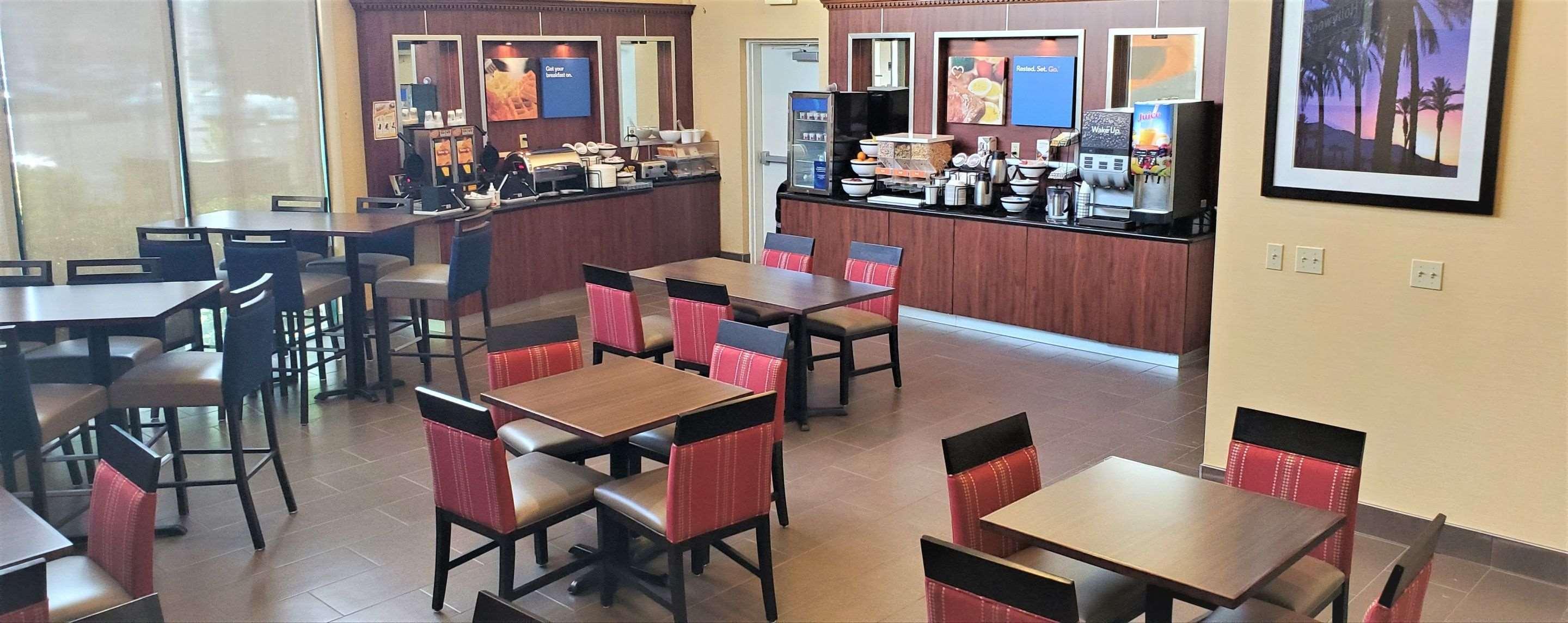 Comfort Inn & Suites Near Universal - N Hollywood - Burbank Los Angeles Esterno foto