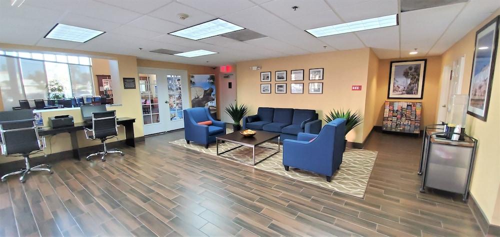 Comfort Inn & Suites Near Universal - N Hollywood - Burbank Los Angeles Esterno foto