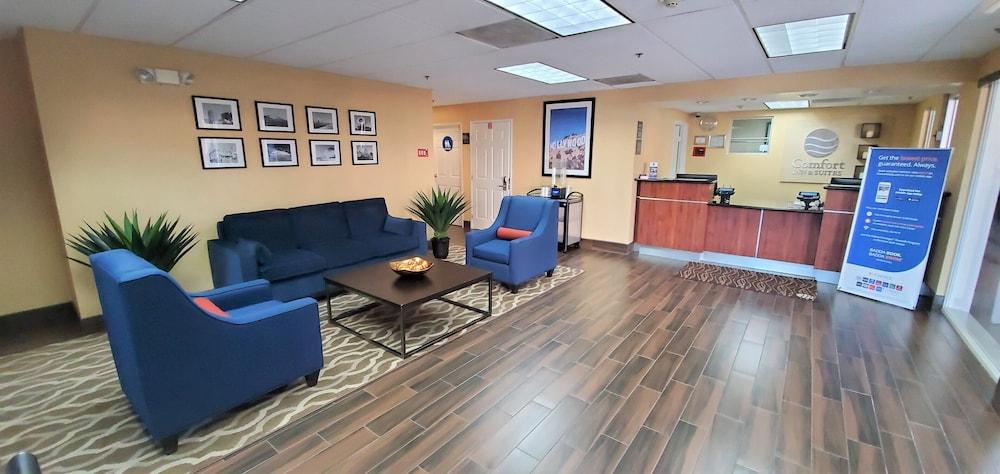 Comfort Inn & Suites Near Universal - N Hollywood - Burbank Los Angeles Esterno foto