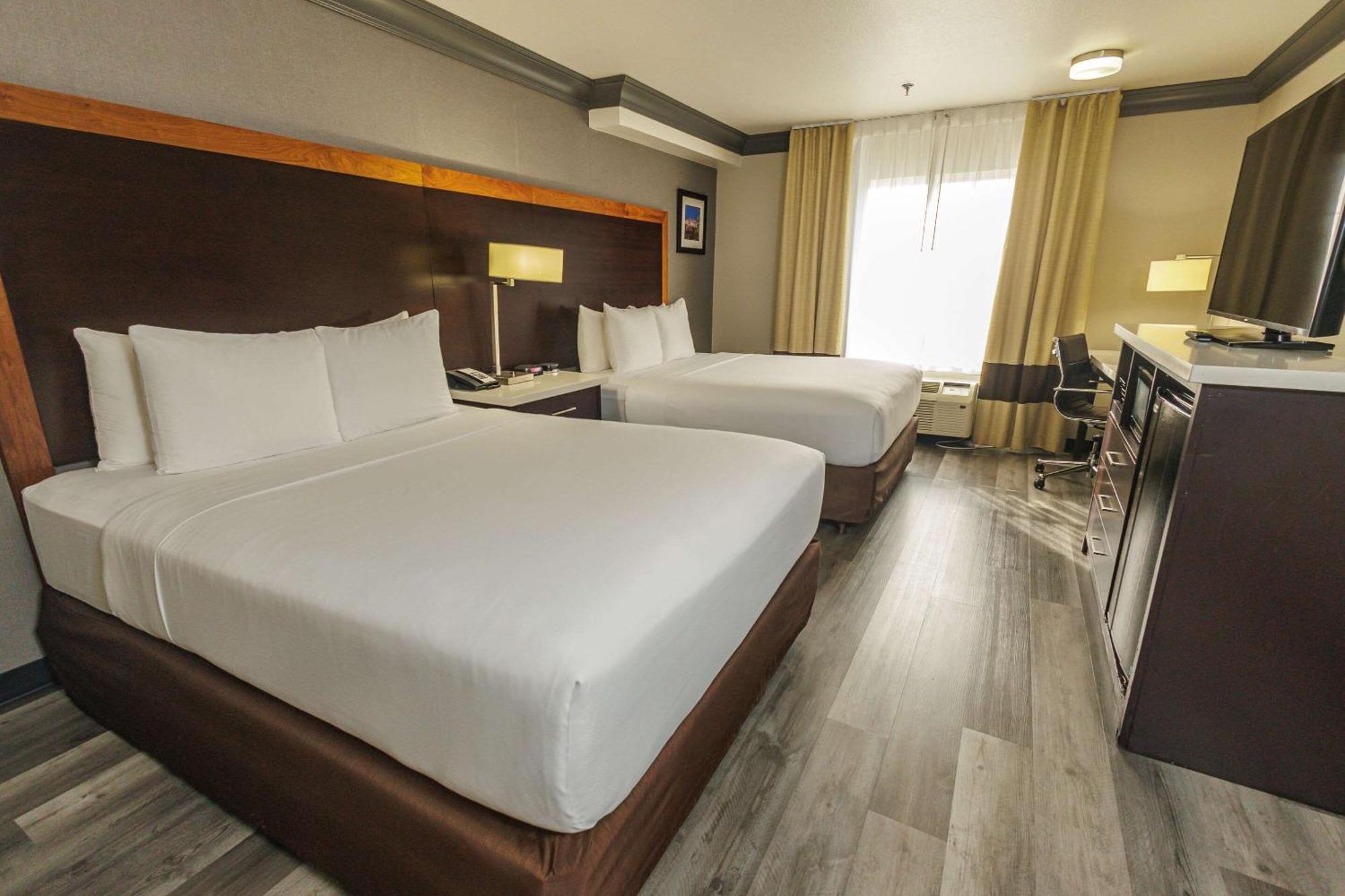 Comfort Inn & Suites Near Universal - N Hollywood - Burbank Los Angeles Esterno foto